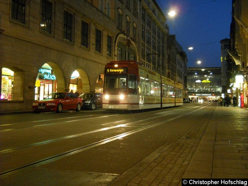 Bild: TW 609 in der Bahnhofstraße auf der Linie 1.