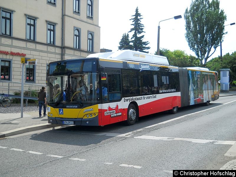 Bild: Bus 113 an der Haltestelle Huttenstraße.