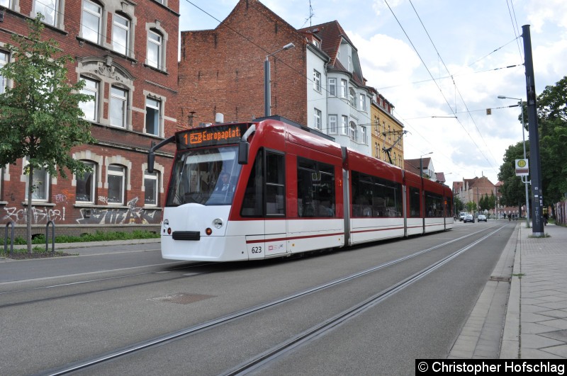 Bild: TW 623 kurz vor der Haltestelle Salinenstraße .