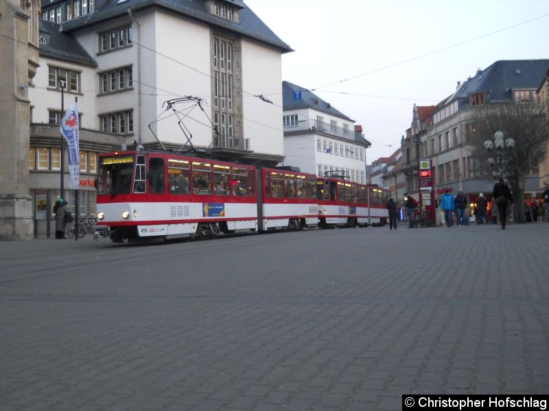 Bild: TW 495+506 auf der Linie 3 am Rathaus.
