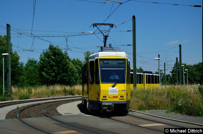 Bild: 7057 + 7058 in Falkenberg in der Wendeschleife.