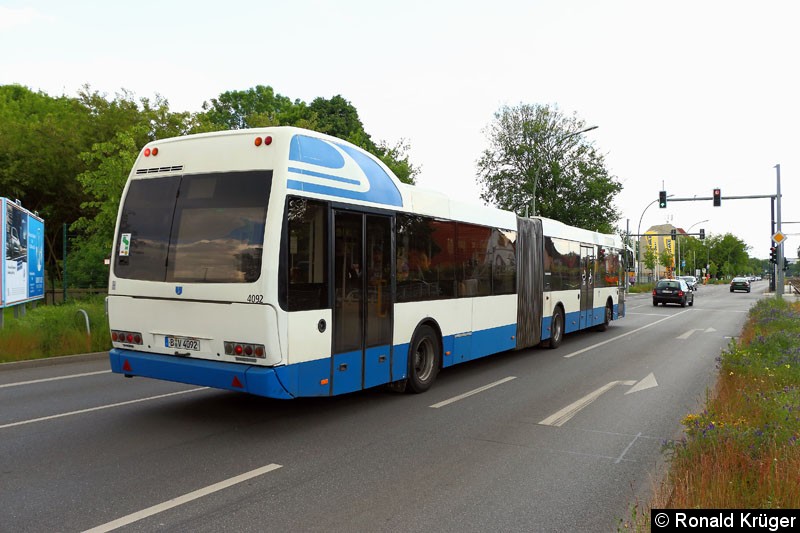 Bild: 4092 als Schienenersatzverkehr für die Straßenbahnlinie 50.