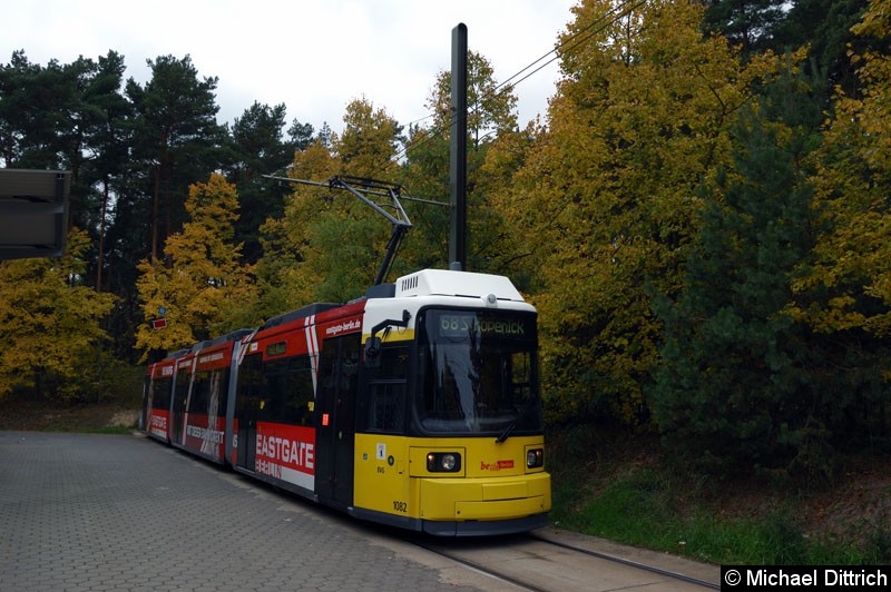 Bild: 1082 als Linie 68 im Wendegleis der Endstelle Zum Seeblick.