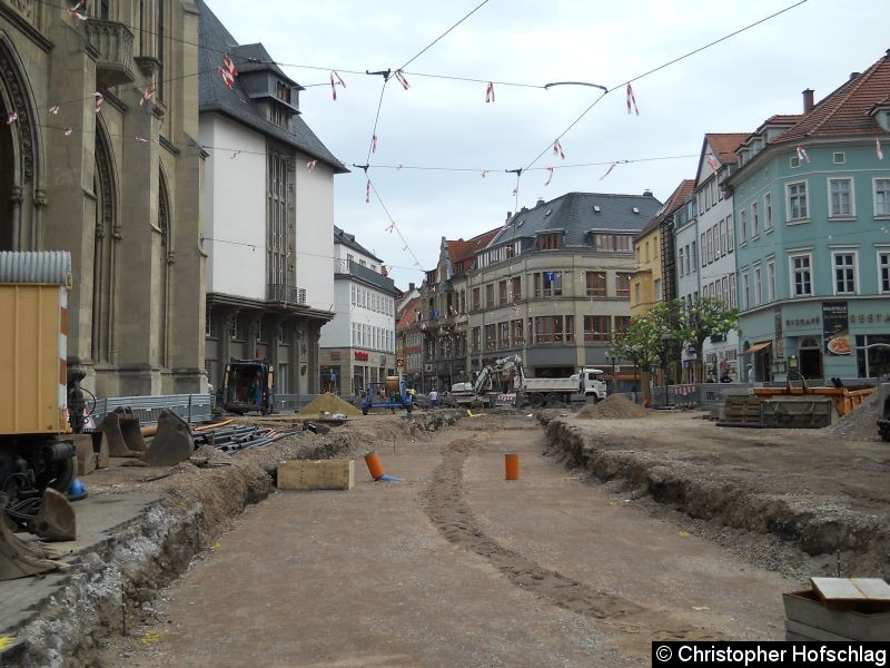 Bild: Die Bauarbeiten auf dem Fischmarkt sind voll im Gange. Hier sieht man schon wo die Gleiskörper der Tram wieder hin kommt.