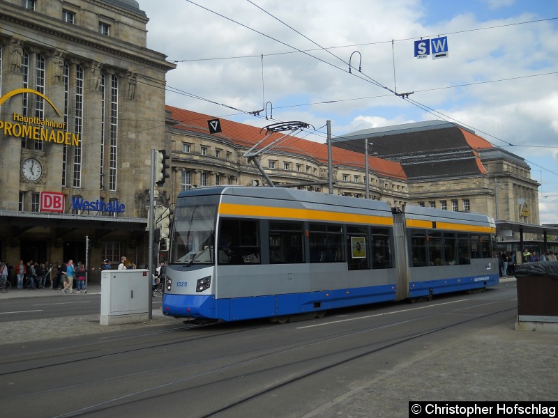 Bild: TWm 1325 als Dienstfahrt am Hauptbahnhof.