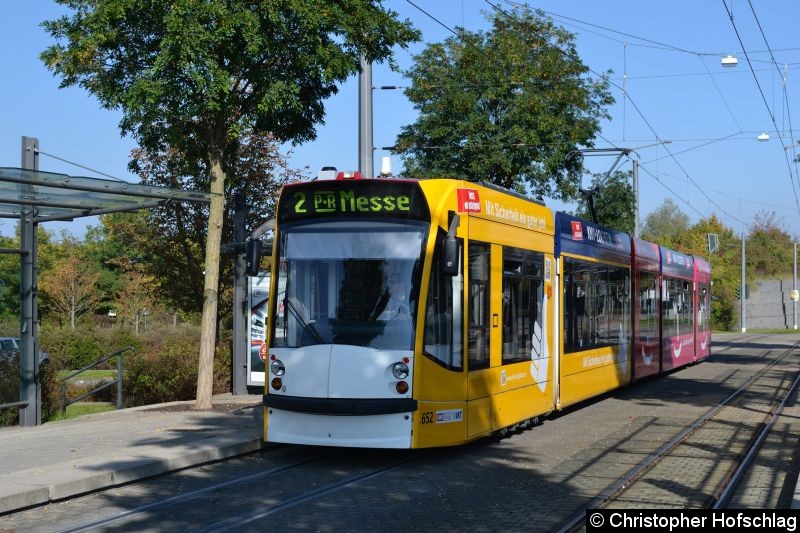 Bild: TW 652 als Linie 2 an der Haltestelle Messe.