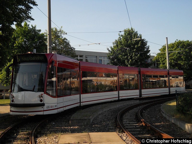 TW 636 steht seine 10 min Pause in der Grubenstraße ab bis zu Weiterfahrt zum Hauptbahnhof. Bild: TW 636 steht seine 10 min Pause in der Grubenstraße ab bis zu Weiterfahrt zum Hauptbahnhof.