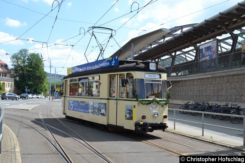 Bild: HTW 101 als Linie 100 auf dem Weg nach Jena-Ost.