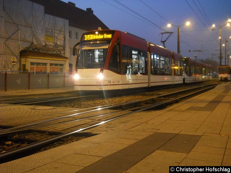 Bild: 716+633 auf der Linie 3 am Klinikum.
