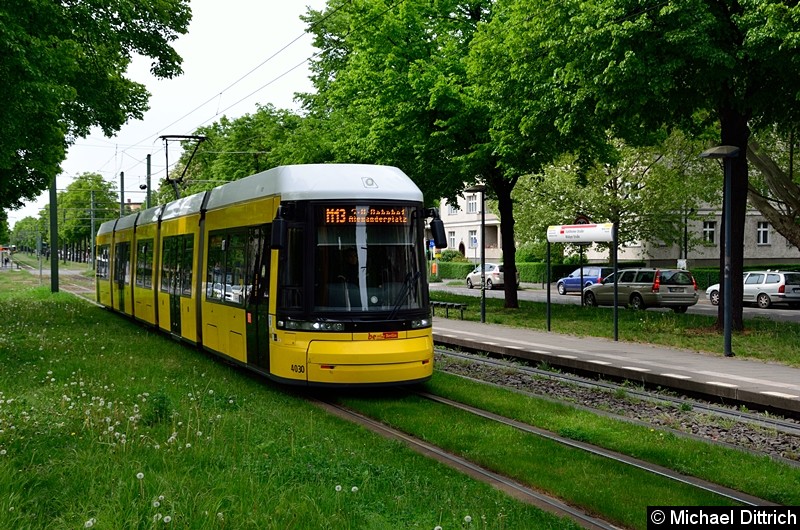 4030 als Linie M13 nach S+U Alexanderplatz zwischen den Haltestellen Stahlheimer Str./Wisbyer Str und Prenzlauer Allee/Ostseestr. Bild: 4030 als Linie M13 nach S+U Alexanderplatz zwischen den Haltestellen Stahlheimer Str./Wisbyer Str und Prenzlauer Allee/Ostseestr.