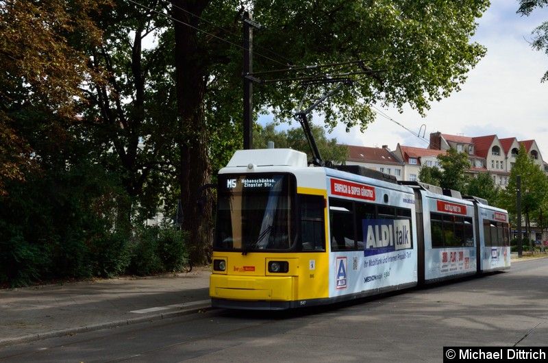 Bild: 1547 als Linie M5 in der Degner Str.