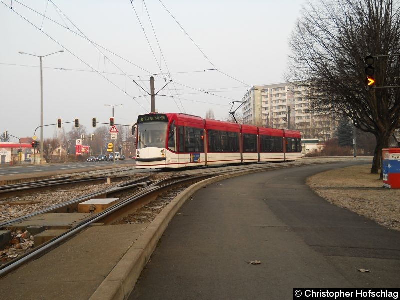 Bild: TW 652 auf der Linie 6 in Bereich Warschauer Straße.