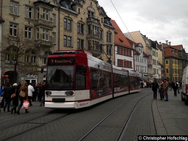 Bild: TW 606 auf der Linie 2 auf dem Anger.