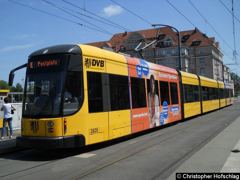 Bild: Als Linie E an der Haltestelle DD-Neustadt.