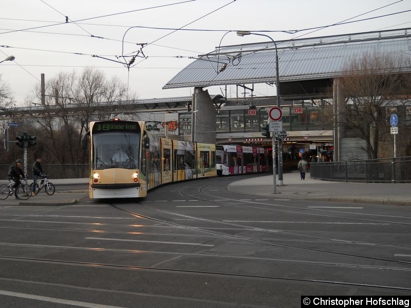 Bild: TW 629+705 auf der Linie 3 am Hauptbahnhof in Richtung Urbicher Kreuz.