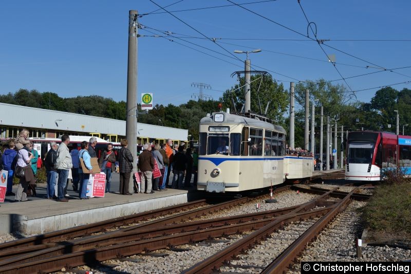 Bild: HTW 3+274 bei einer Sonderfahrt von Betriebshof Südost in Richtung Wiesenhügel.