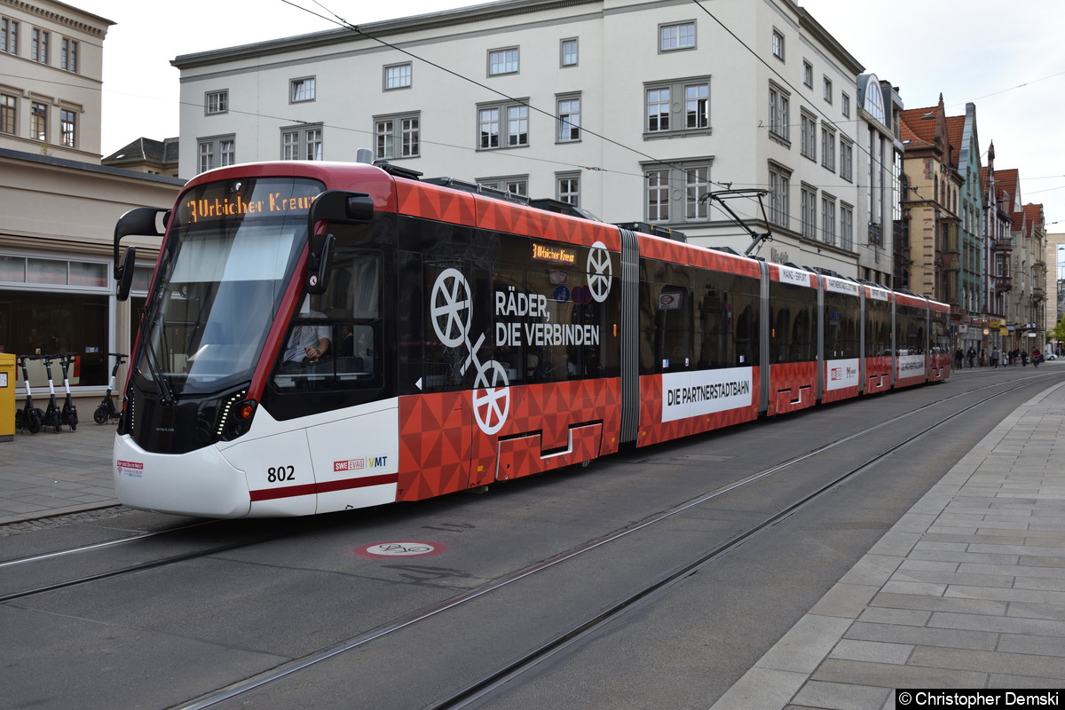 TW 802 als Linie 3 in der Bahnhofstraße kurz vor der Haltestelle Hauptbahnhof.