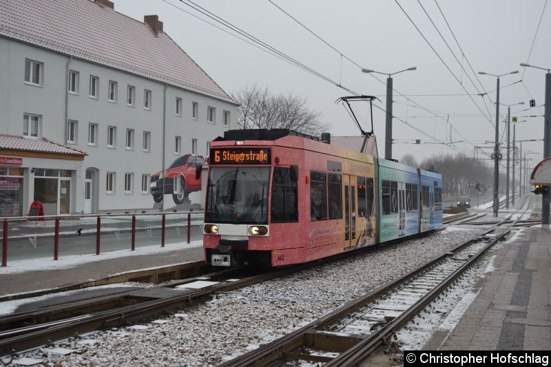 Bild: Tw 602 an der Haltestelle Klinikum.