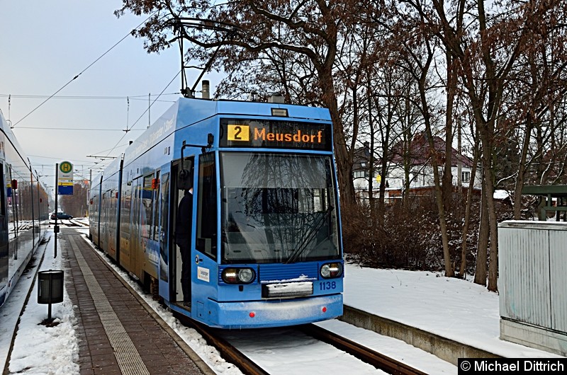 Bild: 1138 als Linie 2 in der Endstelle Meusdorf.