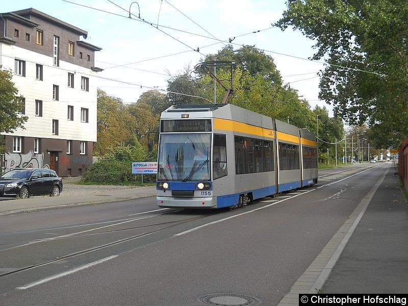 Bild: TW 1155 auf der Linie 4 in Gohlis, Landsberger Straße.