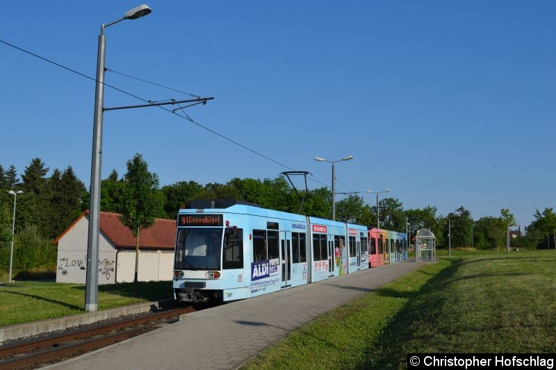 Bild: TW 601+602 als Linie 4 in Bindersleben