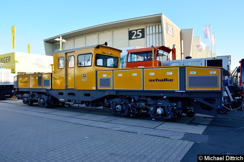 Bild: Dieses Fahrzeug ist für den Betrieb auf U-Bahnstrecken gedacht. Es wird im Arbeitszugdienst eingesetzt.