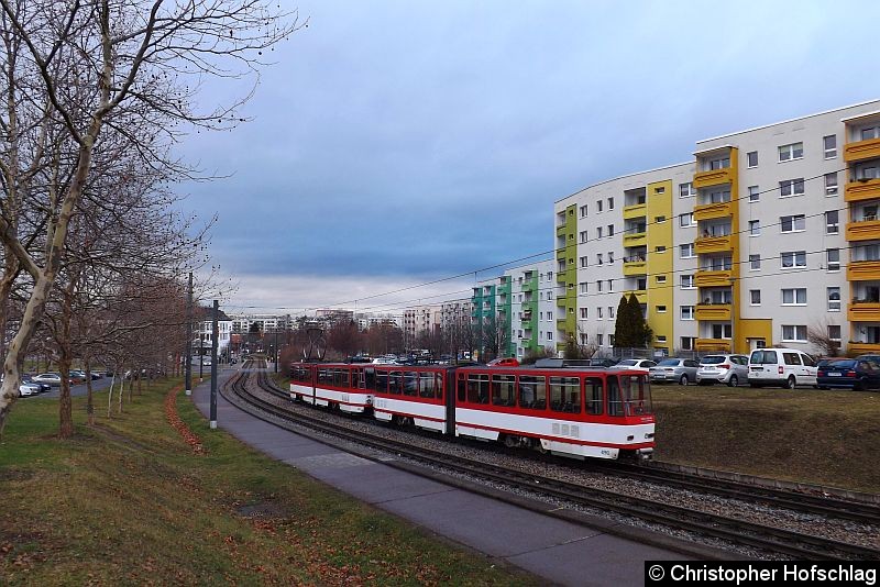 Bild: TW 405+490 als Fahrschule in Bereich Melchendorf.