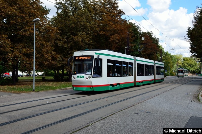 Bild: 1381 als Linie 41 in der Listemannstr. kurz vor der Weitlingstr.