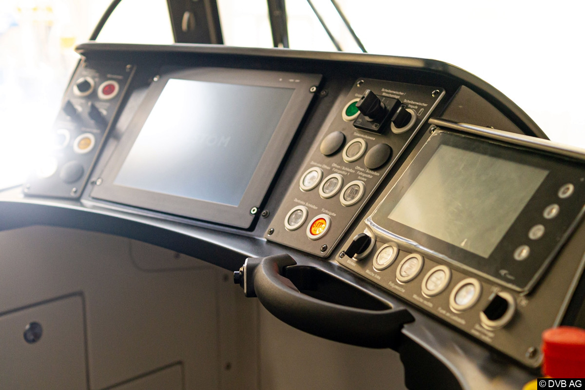 Bild: Blick in den Führerstand.
Dieses Bild wurde uns von der DVB AG zur Verfügung gestellt.