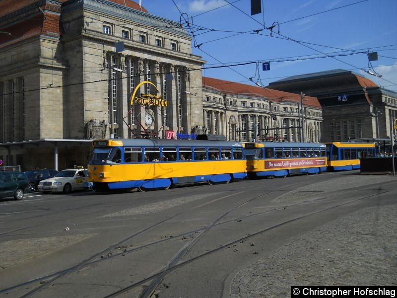 Bild: 2159+2055+937 am Hauptbahnhof.