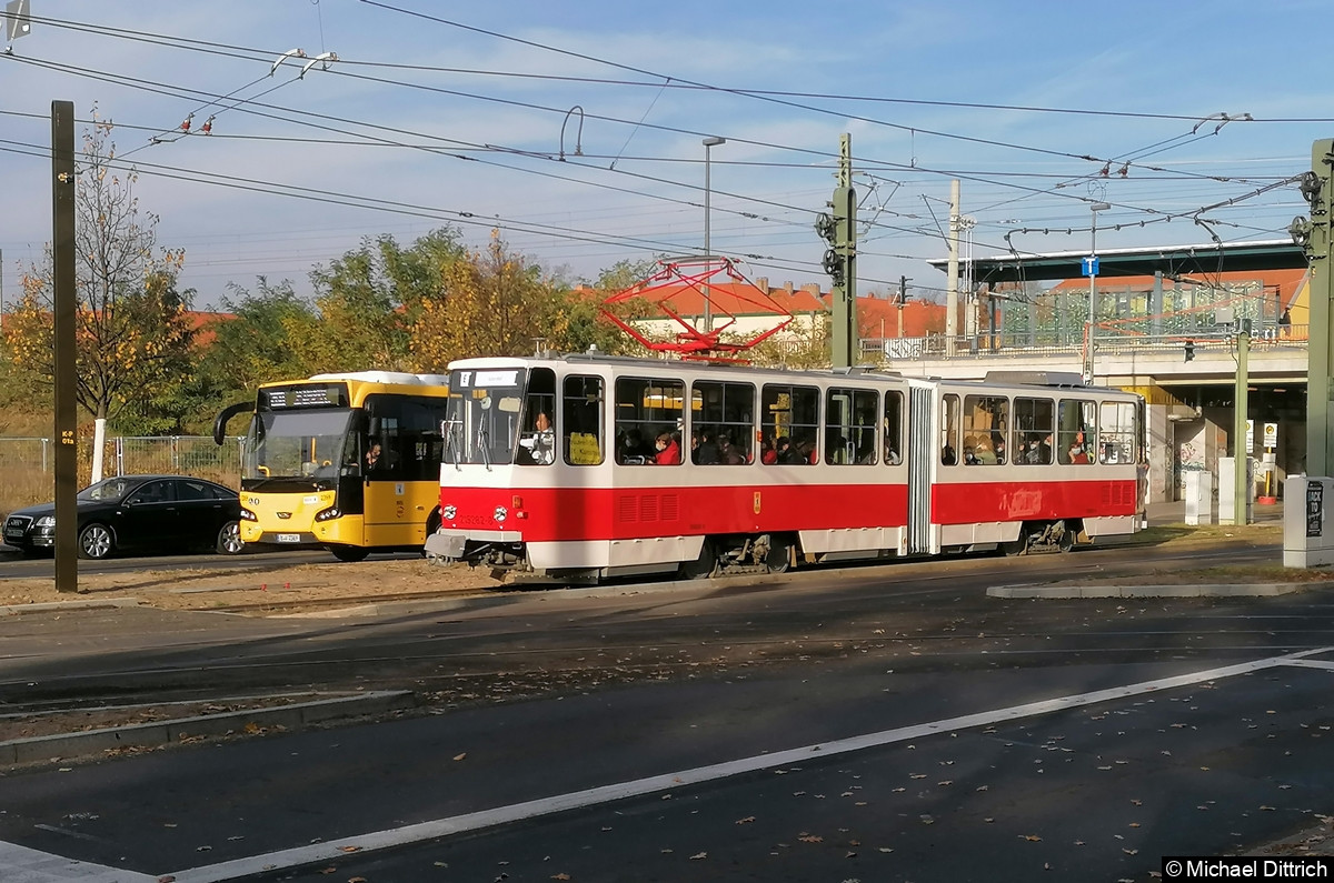 Bild: Hier der 219 282-8 am S-Bahnhof Adlershof.