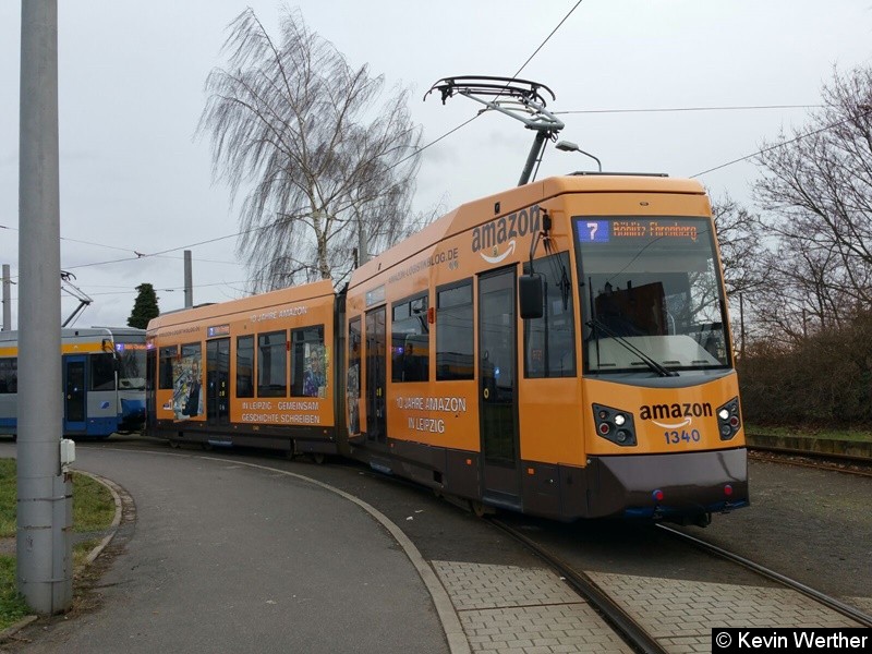Bild: TW 1340+1303 als Linie 7 an der Endstelle Böhlitz-Ehrenberg