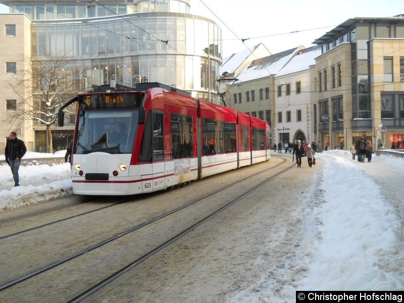 Bild: TW 623 in Bereich Schlösserbrücke.