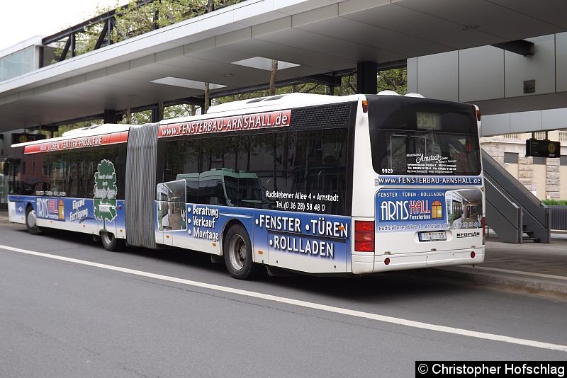 Bild: Bus 9929 als Linie 350 am Erfurter Busbahnhof.