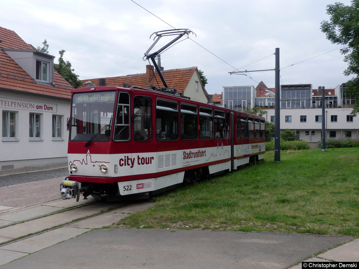 Bild: TW 522 in der Domplatz,Schleife