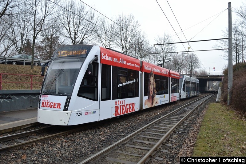 Bild: TW 722+724 an der Haltestelle Abzweig Wiesenhügel.