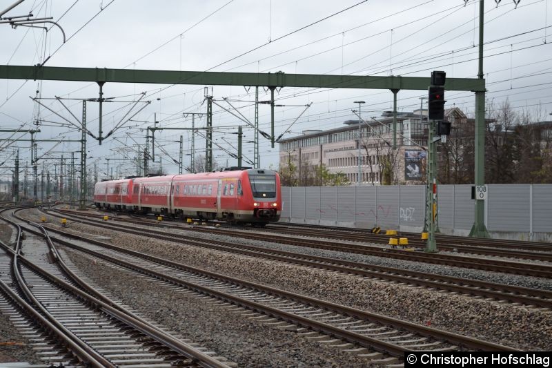 Bild: Doppel BR 612 als RE nach Göttingen bei der Einfahrt in Erfurt Hauptbahnhof.