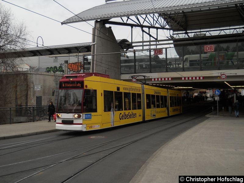 Bild: TW 610 auf der Linie 6 am Stadtparkkopf/Hauptbahnhof.