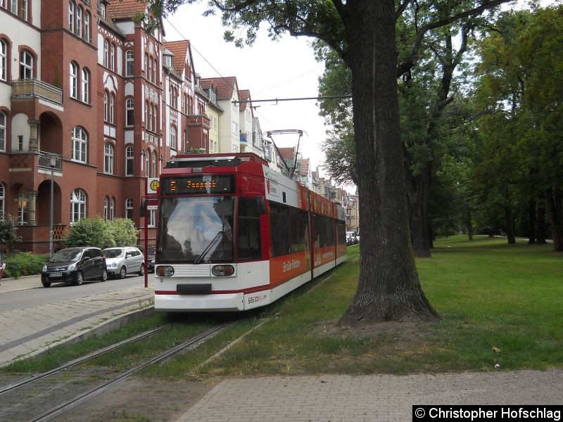 Bild: TW 606 am Löberwallgraben auf der Linie 5.