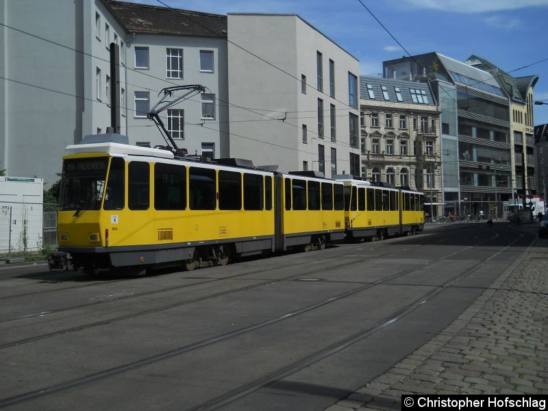 Bild: Tw 7060+7054 in der Großen Präsidentenstraße.