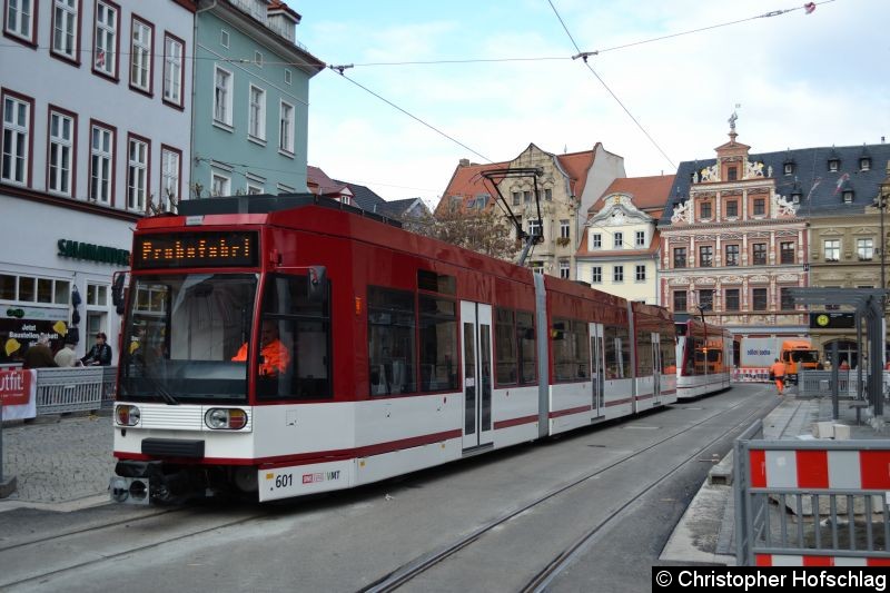 Bild: TW 601 an der Haltestelle Fischmarkt.