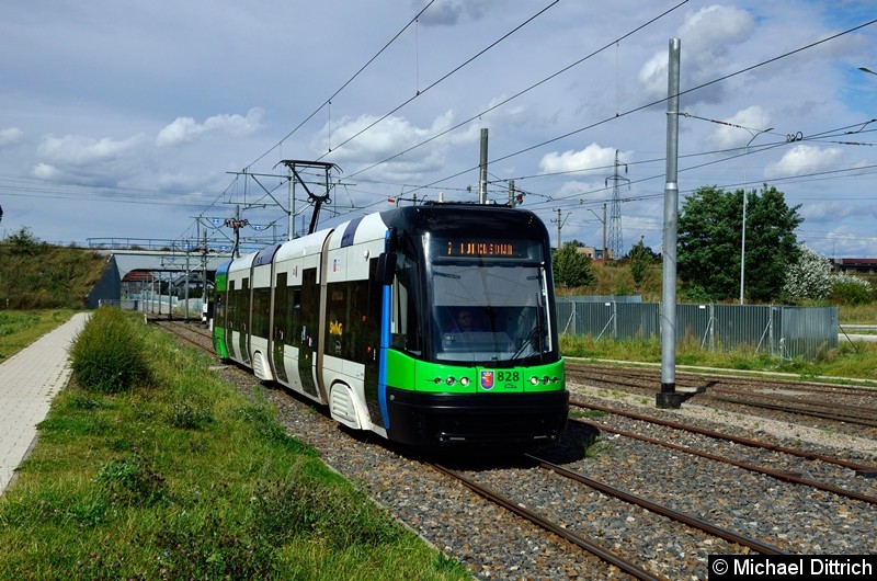 Wagen 828 als Linie 8 kurz vor der Haltestelle Turkosowa.