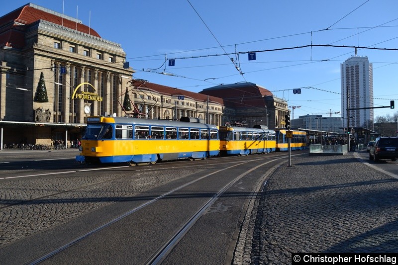 Bild: TW 2116+2130+926 als Linie 3 beim Verlassen der Haltestelle Hauptbahnhof.