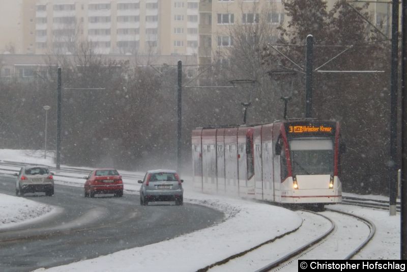 Bild: TW 716+ Combino 5-teiler in Bereich Nordhäuser Straße.