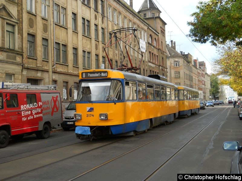 Bild: TW 2174+738 in der Wurzner Straße.