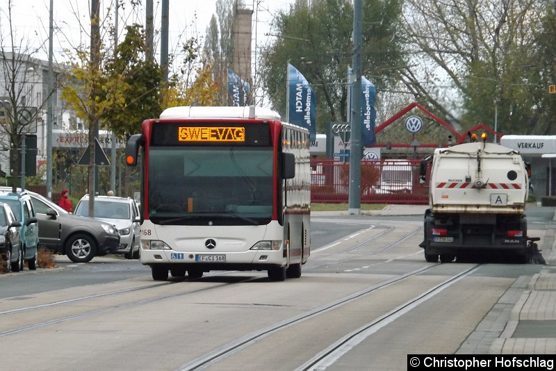 Bild: Als Sonderbus in der Vollbrachtstraße.