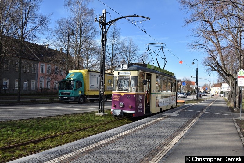 Bild: TW 50 an der Endstelle Salztor