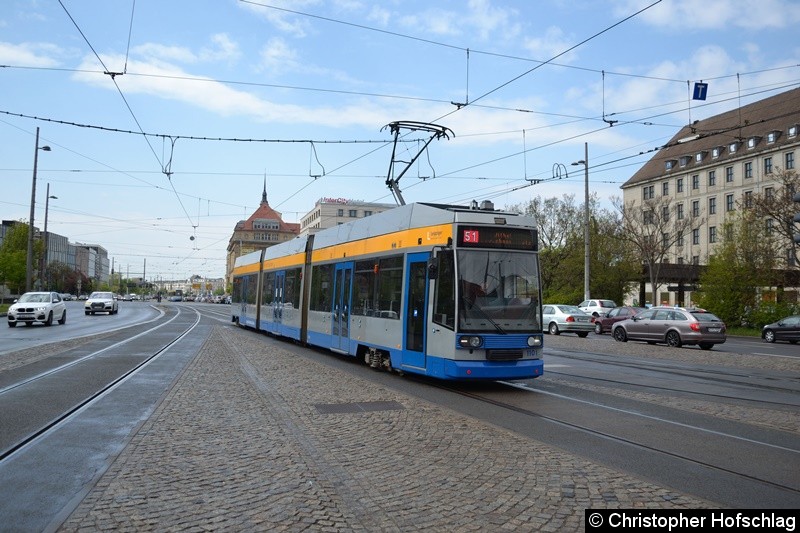 Bild: TW 1101 als Linie 51 am Hauptbahnhof