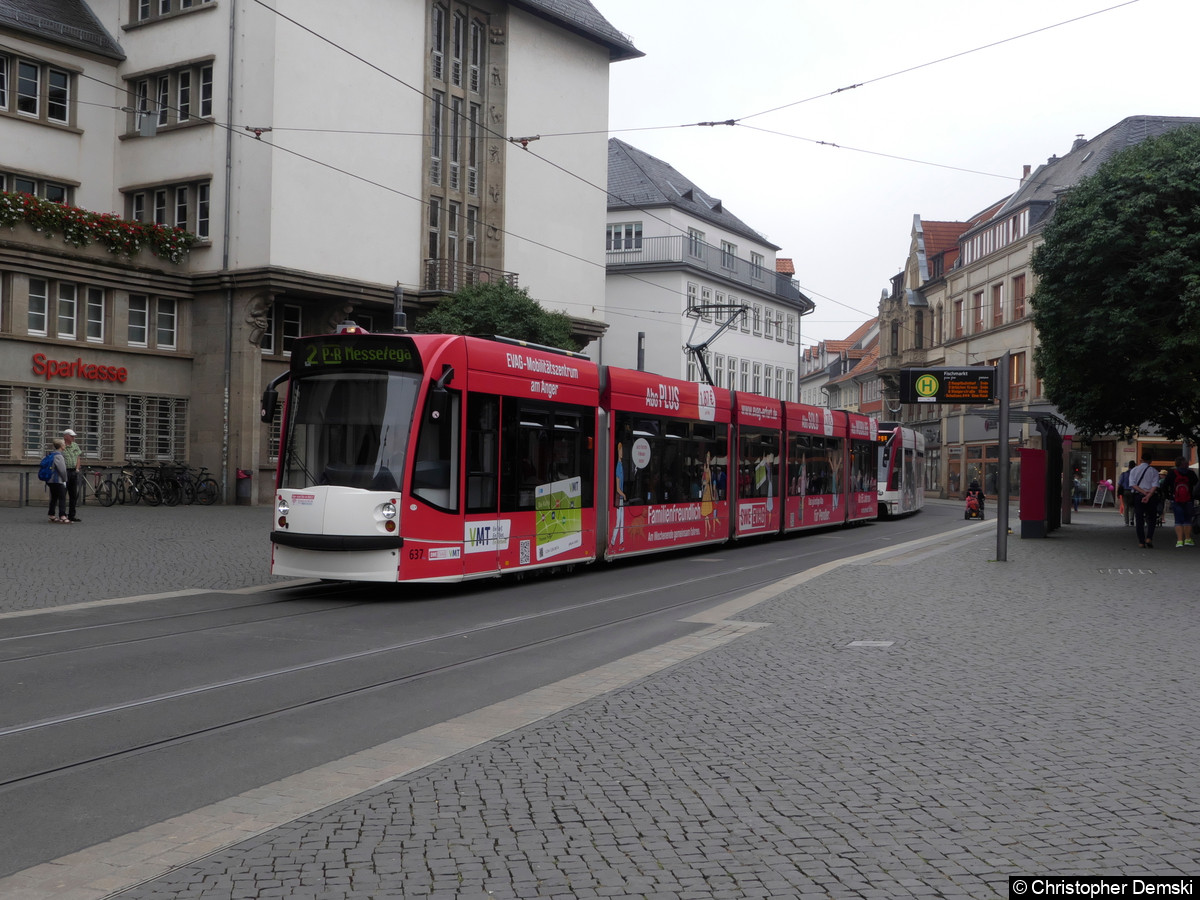 Bild: TW 637+626 als Linie 2 an der Haltestelle Fischmarkt.