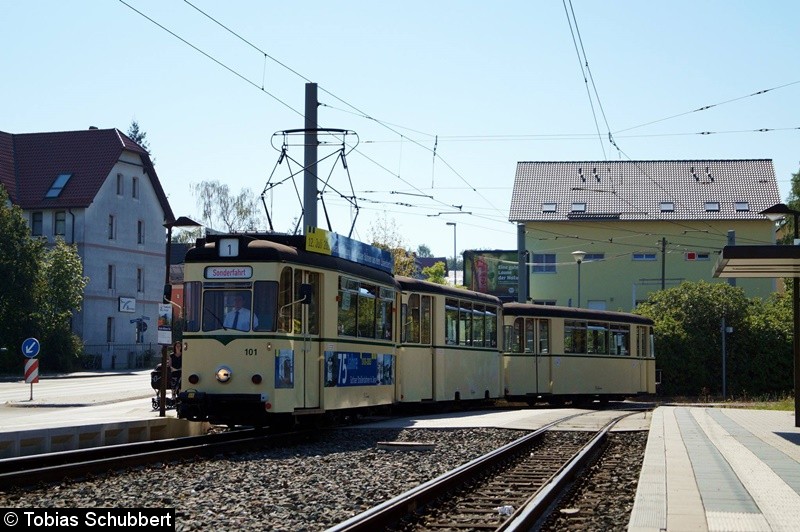 Bild: TW 101+Bw 187+BW 156 als Linie 1E in Winzerla.